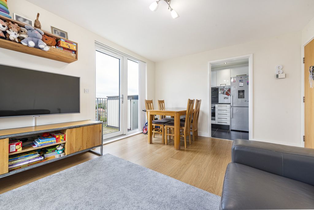 Property photo 3 of 14