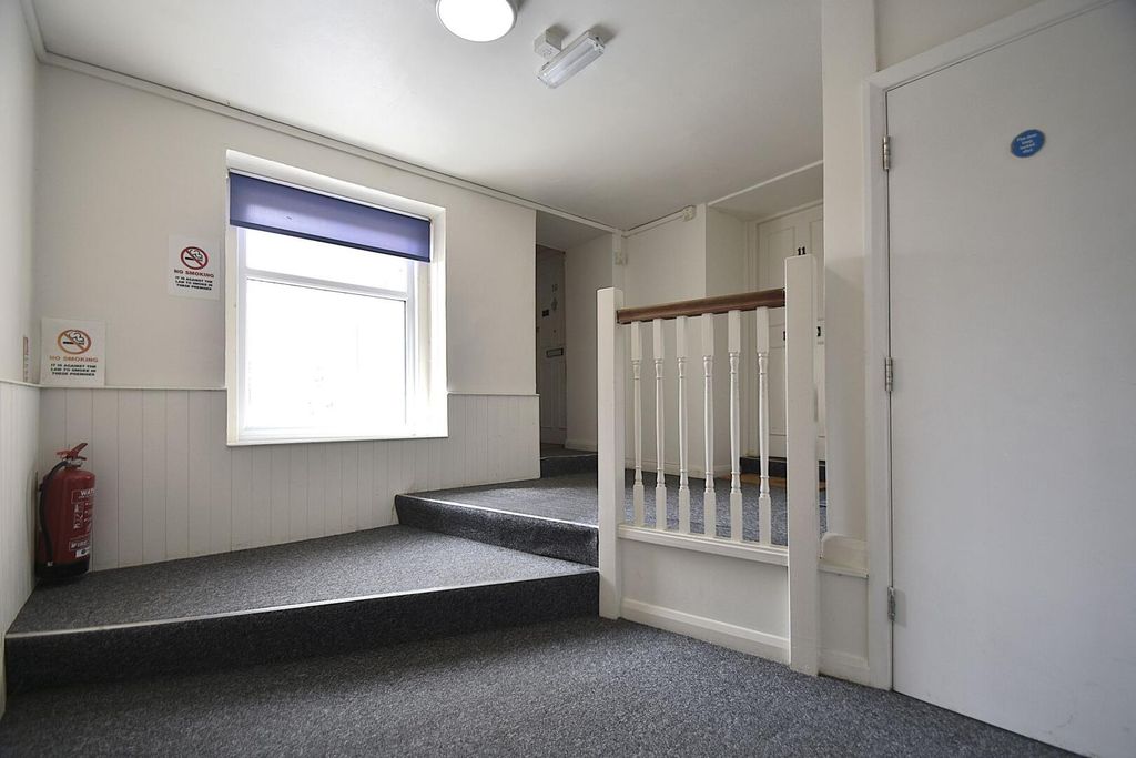 Property photo 3 of 8 Hallway