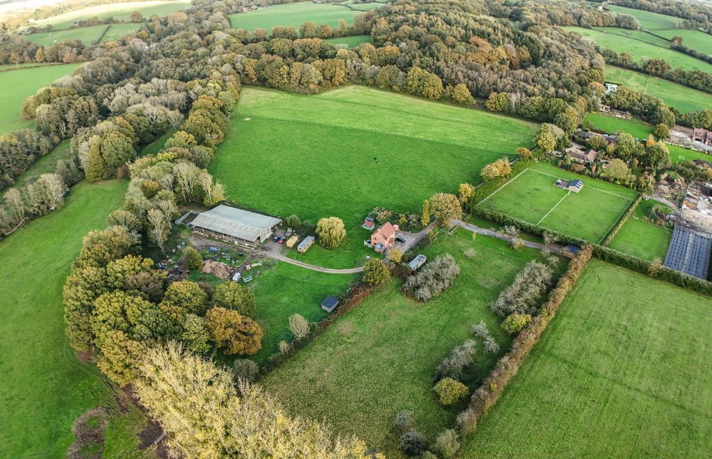 Property photo 2 of 44