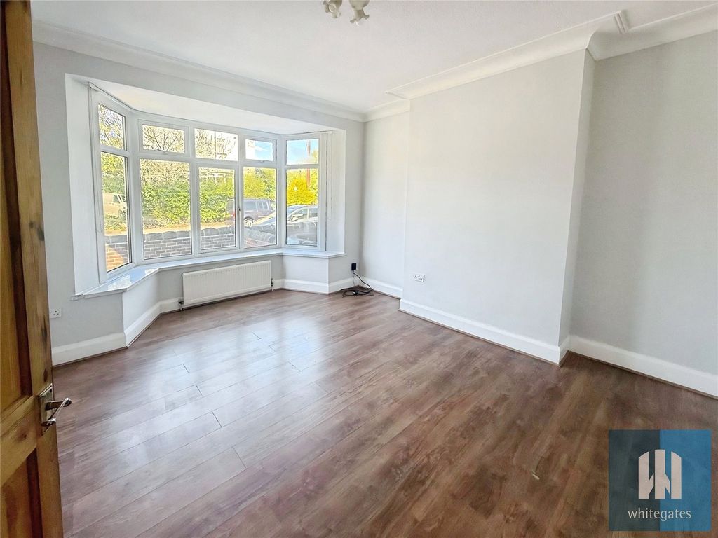 Property photo 3 of 17 Picture No. 10
