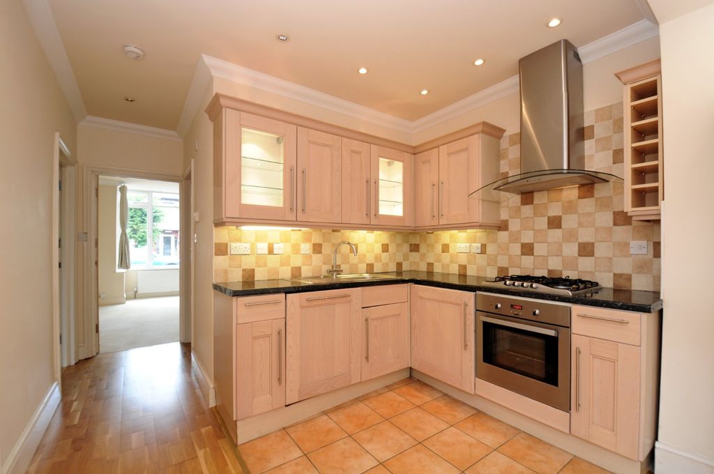 Property photo 3 of 8 Picture No. 06
