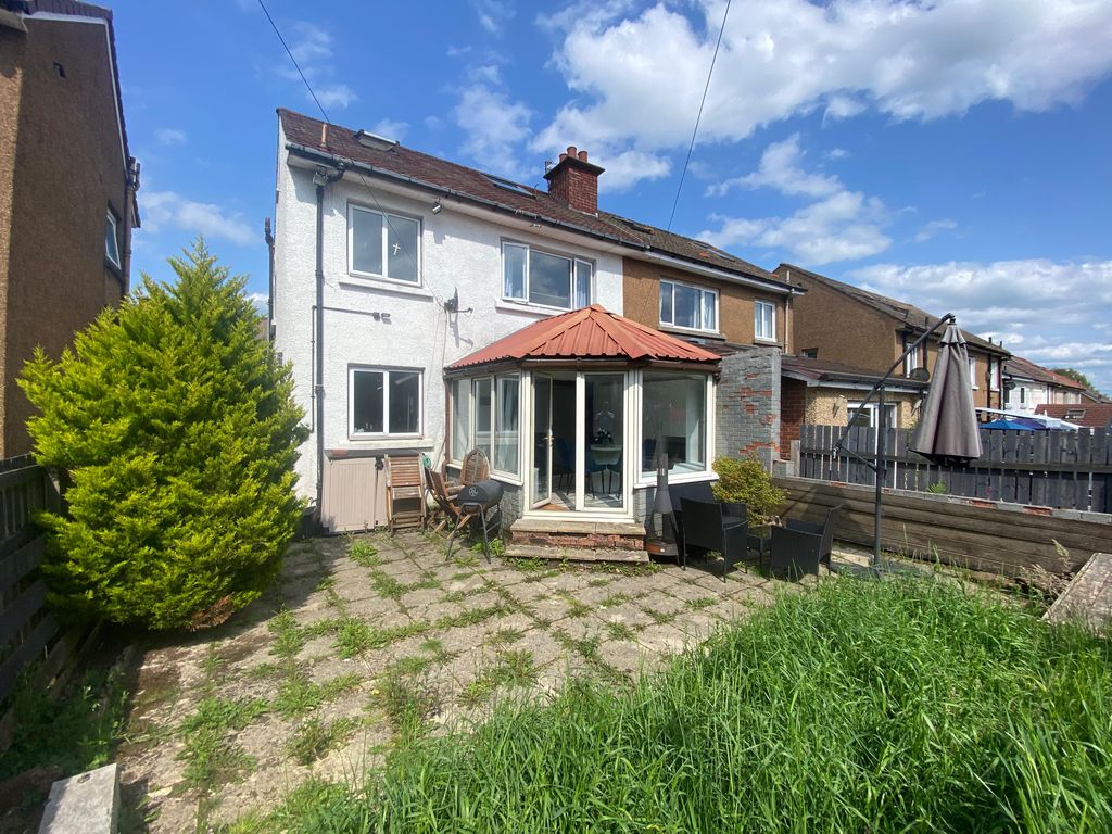 Property photo 2 of 13 3