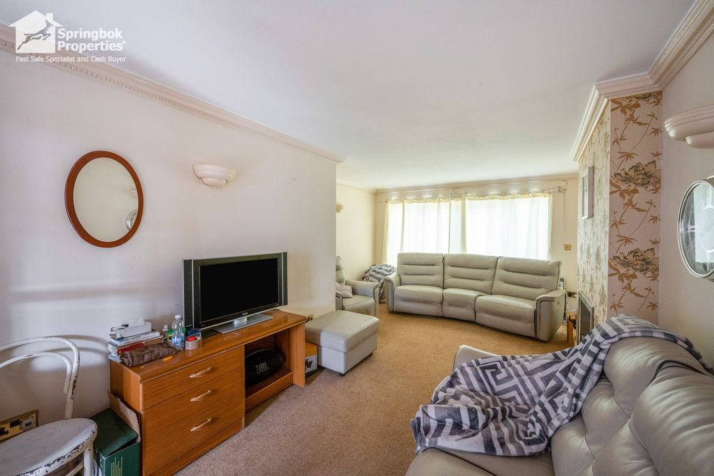 Property photo 3 of 17 Image 2