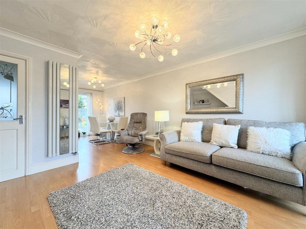 Property photo 2 of 19 Lounge Diner