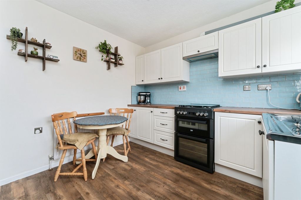 Property photo 3 of 18