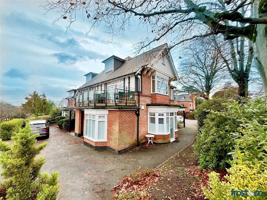 Property photo 1 of 9 Sandecotes Road