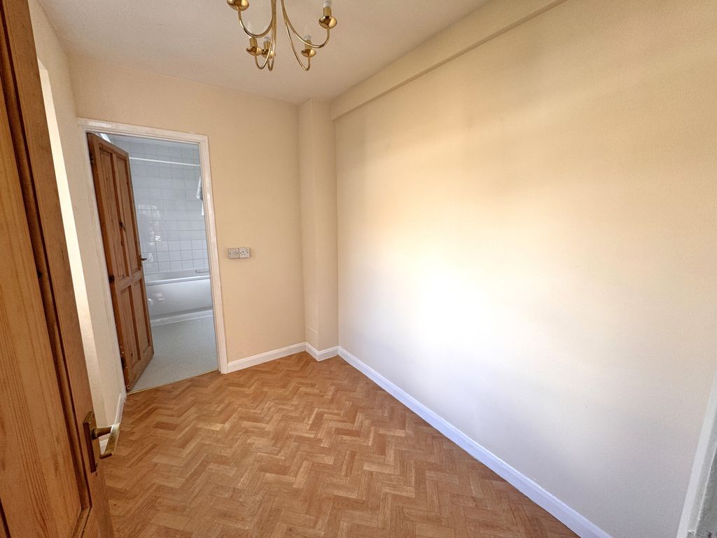 Property photo 3 of 12 Image
