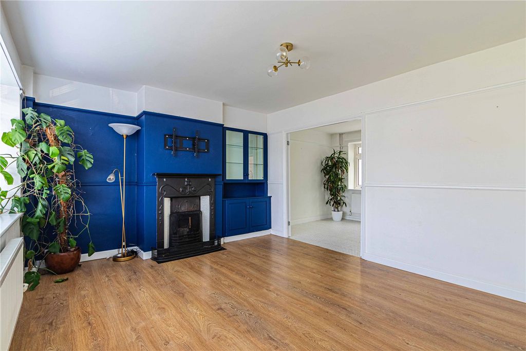 Property photo 2 of 25 Picture No. 04