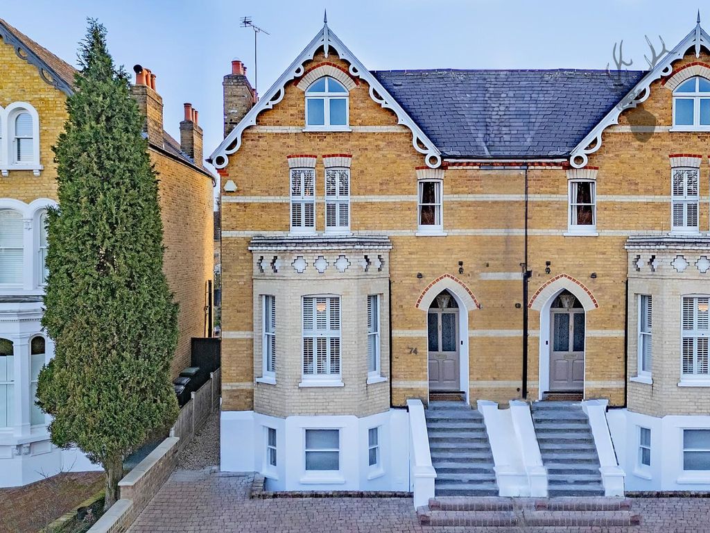 Property photo 1 of 30