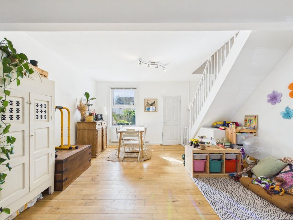 Property photo 1 of 24 Cam01576G0-Pr0356-Still005.Jpg