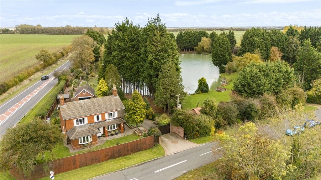 Property photo 1 of 50 Picture No. 35