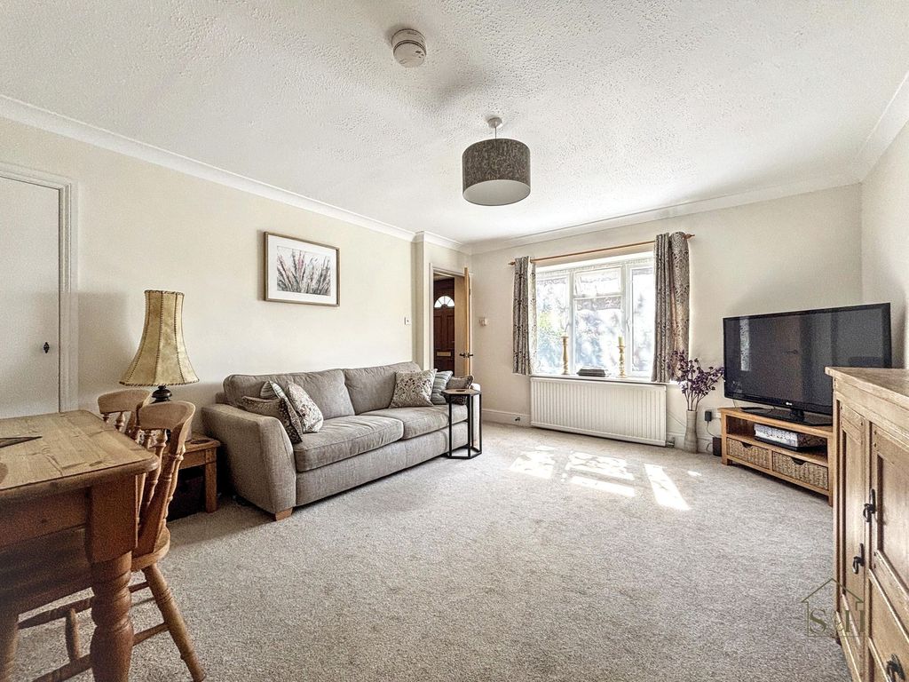 Property photo 3 of 9