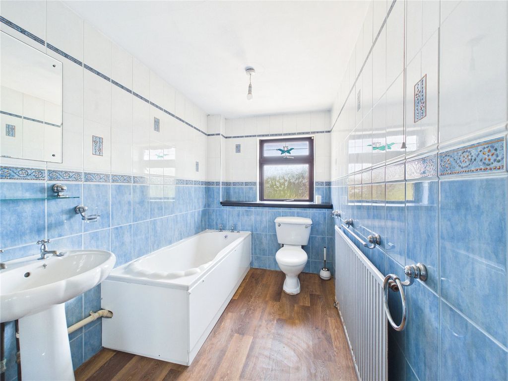 Property photo 2 of 19 Picture No. 17
