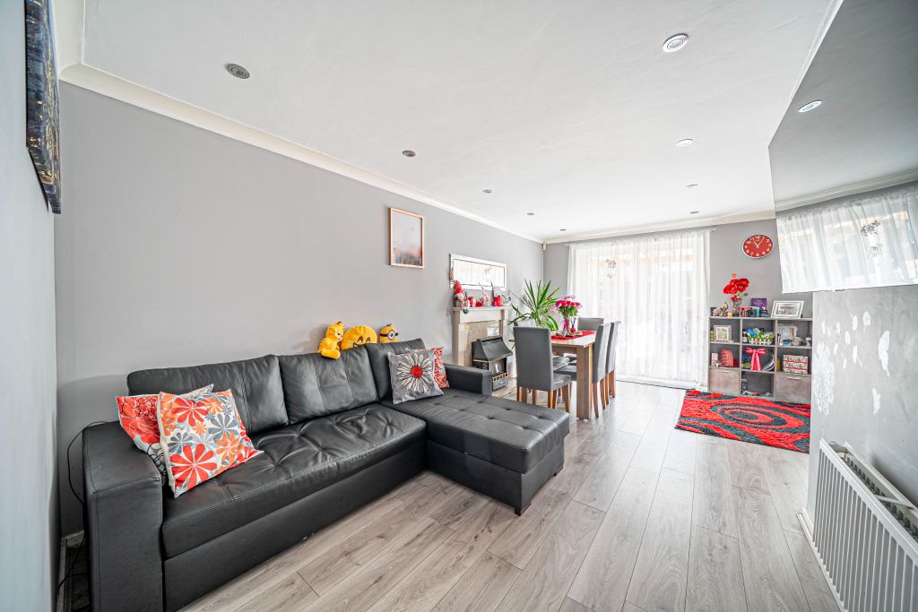 Property photo 3 of 23