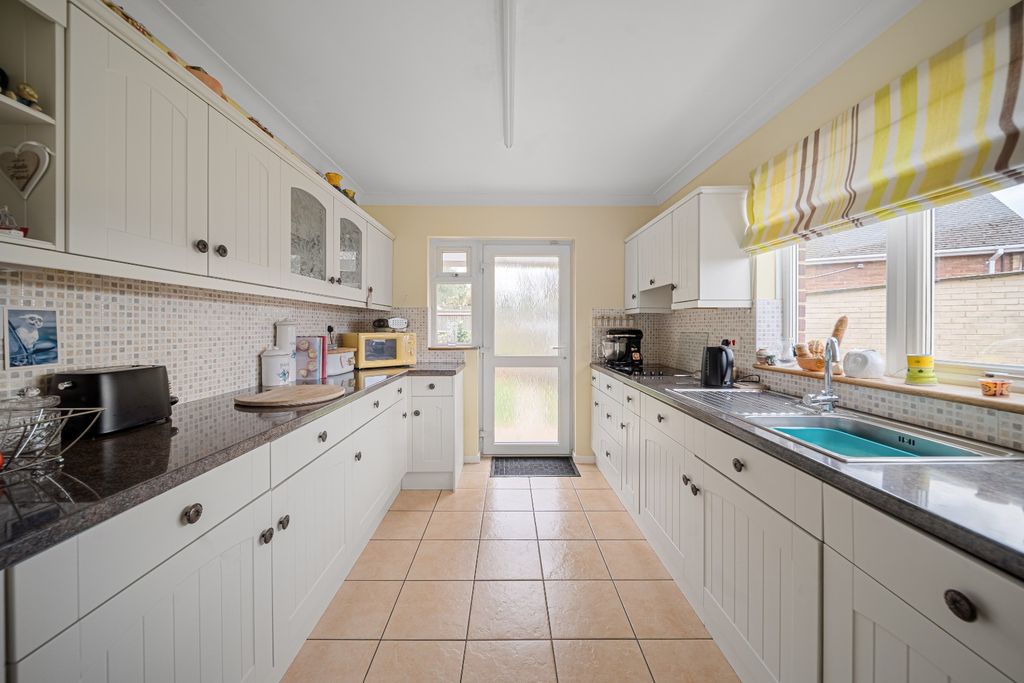 Property photo 3 of 23 4713233
