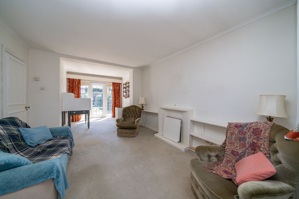 Property photo 2 of 24