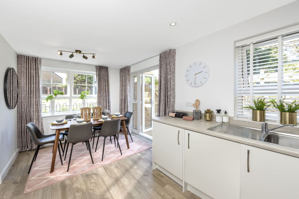 Property photo 1 of 7 Kitchen/Dining Room