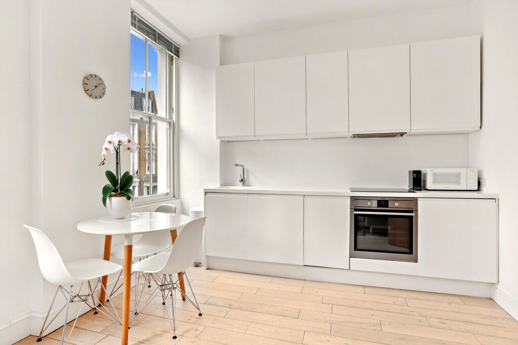 Property photo 3 of 12 Picture 4