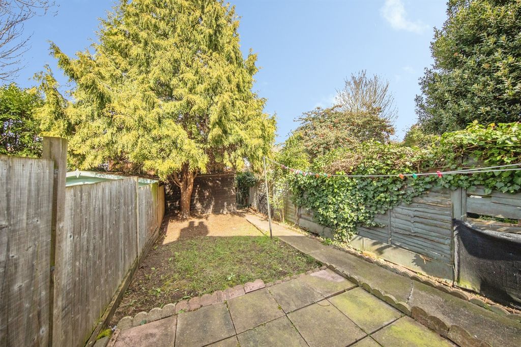 Property photo 2 of 18