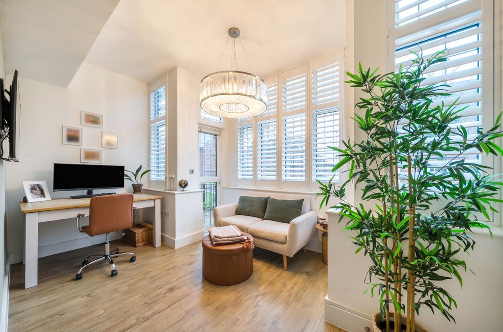 Property photo 3 of 20 1400062-2-69665F7...