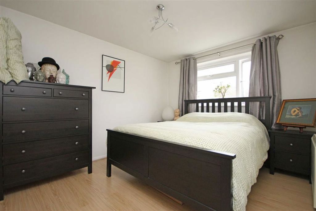 Property photo 3 of 5