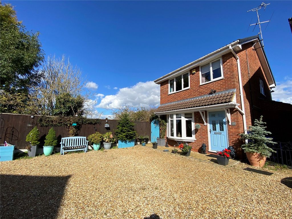 Property photo 1 of 35 Picture No. 04