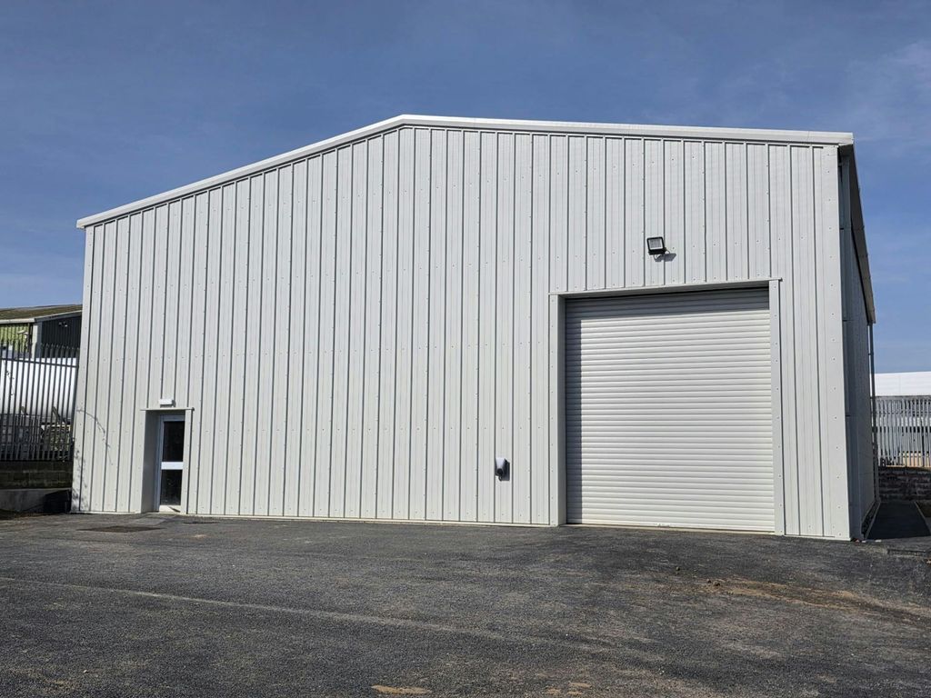 Property photo 2 of 8 d09481Ed-B8cd-415B-905E-Ed0299Ae6693.Jpg