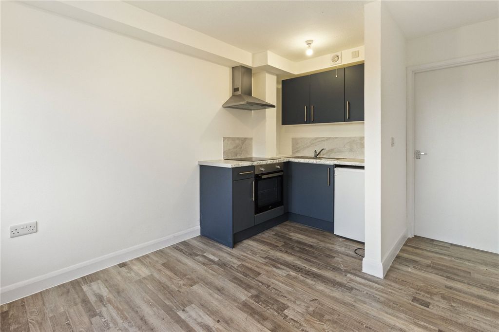 Property photo 3 of 8 Picture No. 05