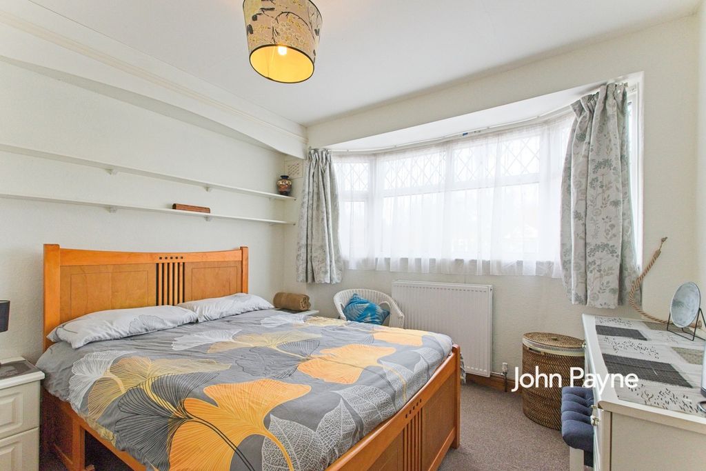 Property photo 3 of 8 Bedroom