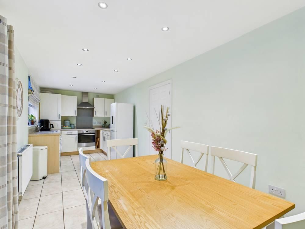 Property photo 1 of 21 Kitchen