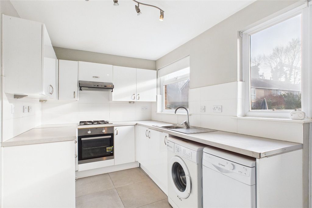 Property photo 2 of 8 Picture No. 16