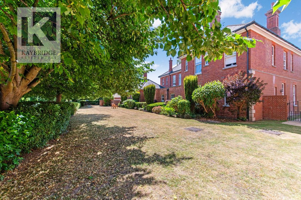 Property photo 2 of 14 Canterbury House, Queen Alexandras Way