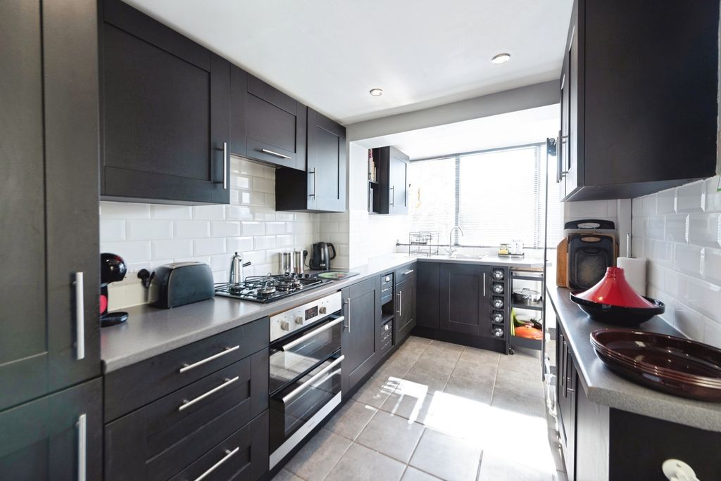 Property photo 2 of 17 Pbox-Img.Jpg