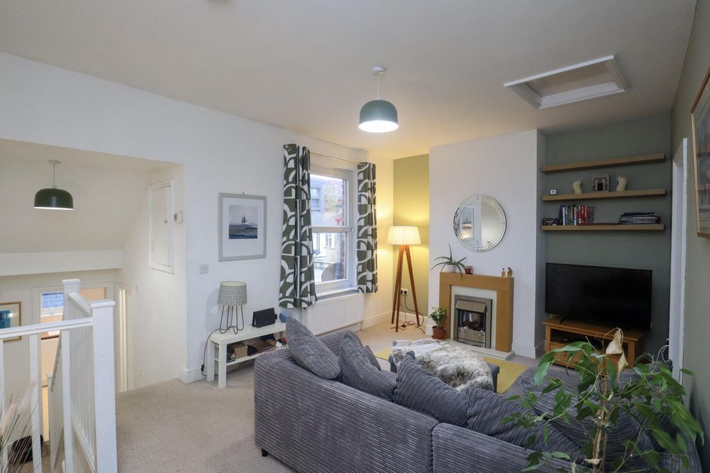 Property photo 3 of 7 Living Room