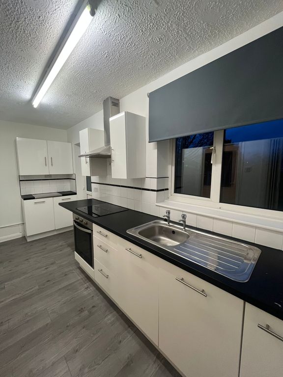 Property photo 3 of 7 Image