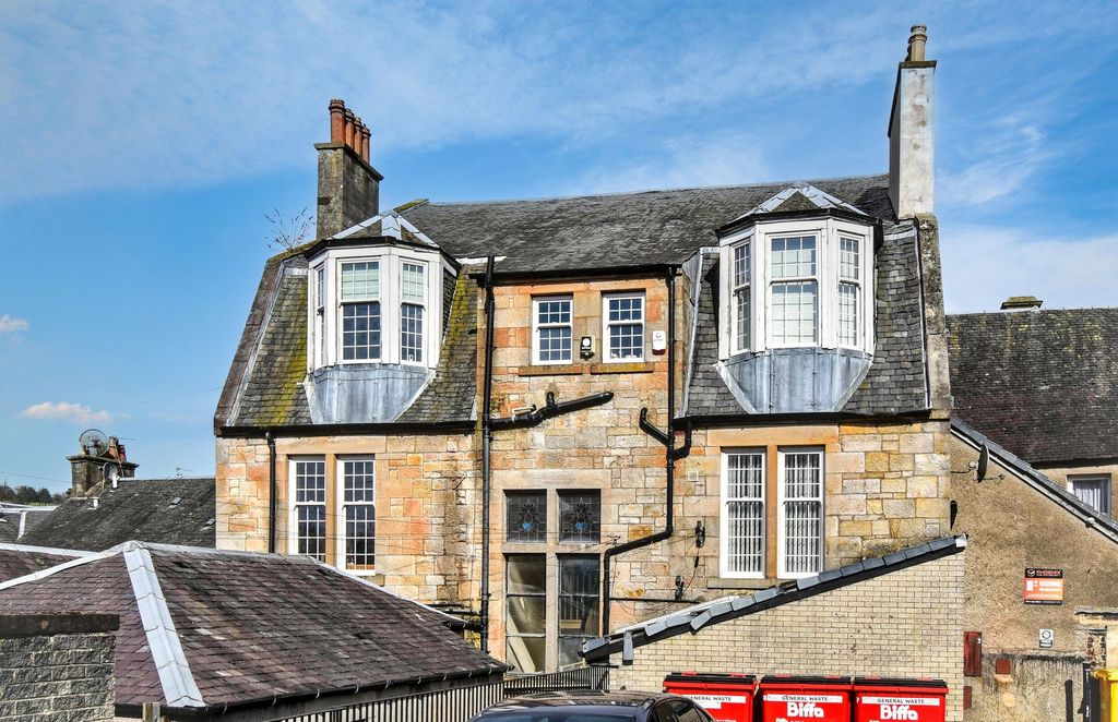 Property photo 1 of 18 Exterior 1