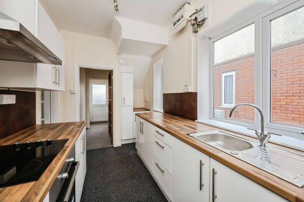 Property photo 3 of 13 Pbox-Img.Jpg