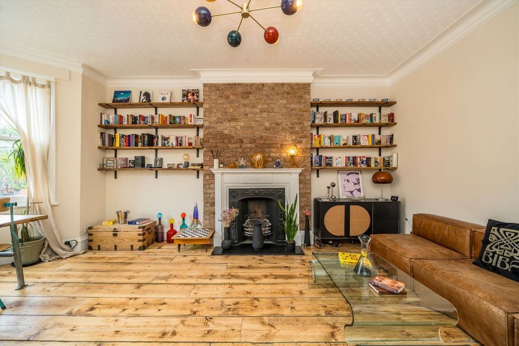 Property photo 2 of 7