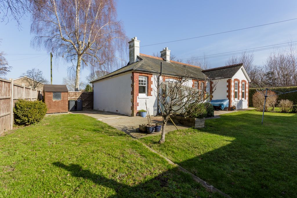 Property photo 2 of 26