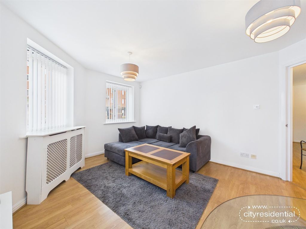 Property photo 3 of 17