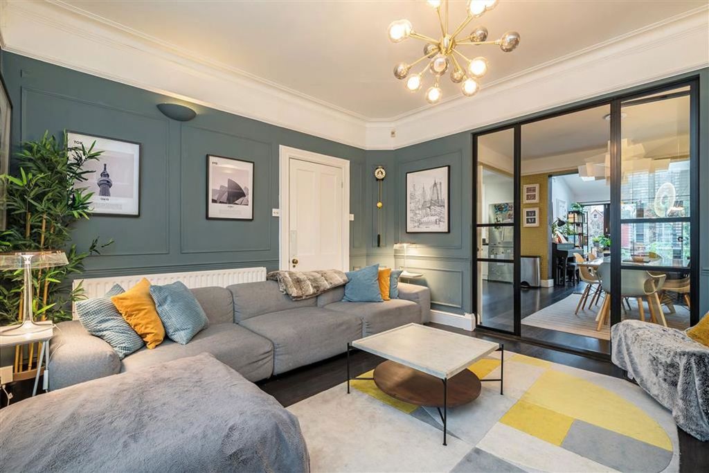 Property photo 3 of 11