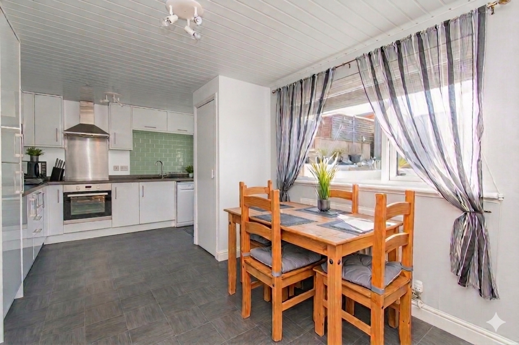 Property photo 3 of 29