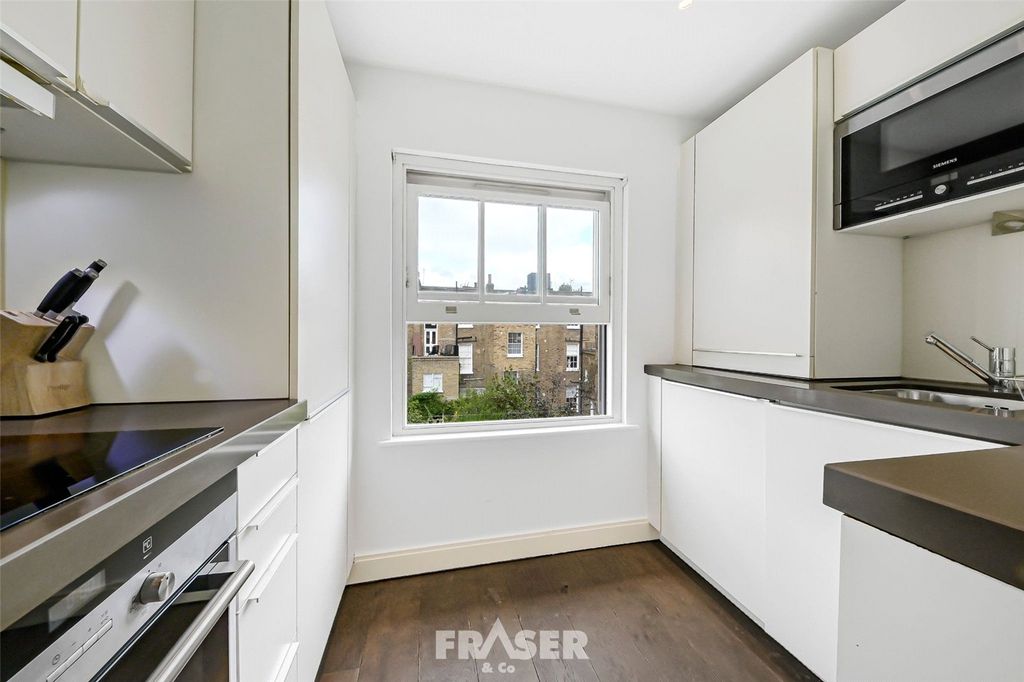 Property photo 3 of 13 Picture No. 18