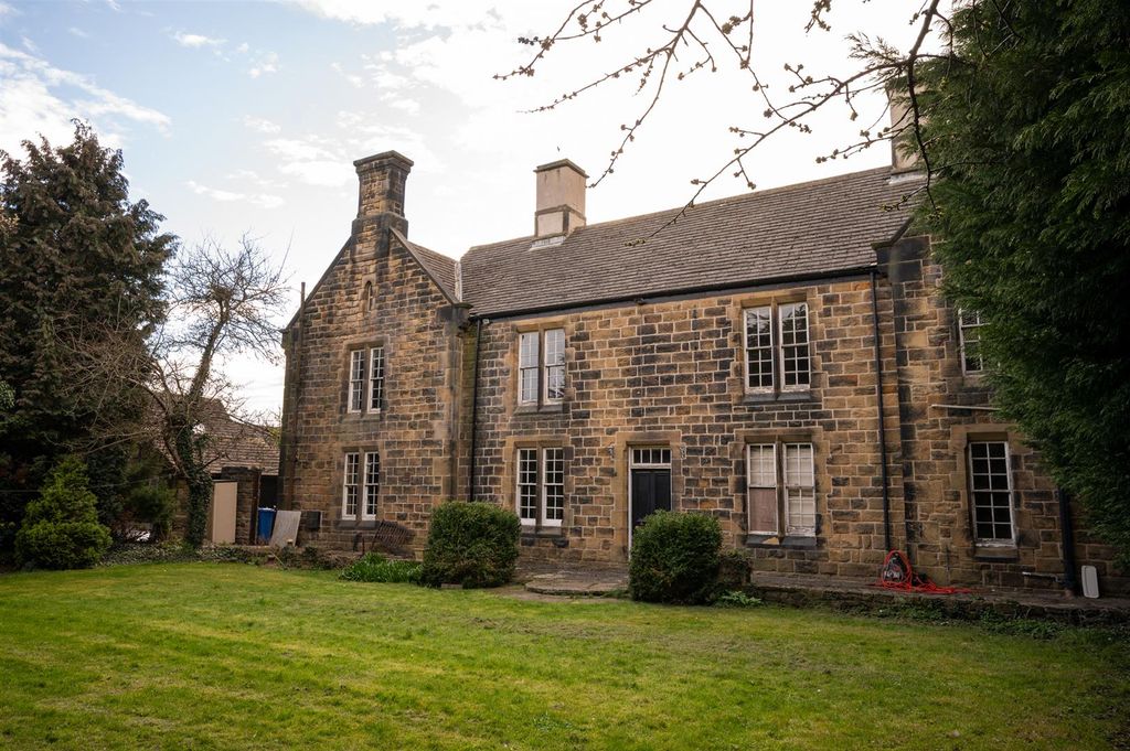 Property photo 1 of 33 Exterior And Gardens