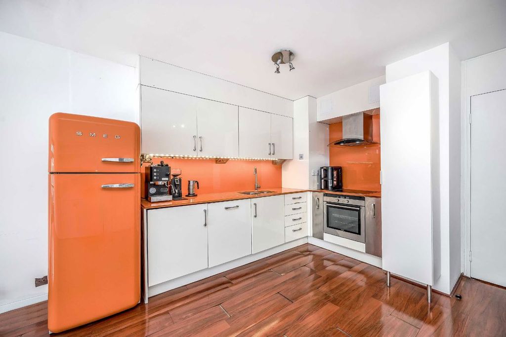 Property photo 3 of 8