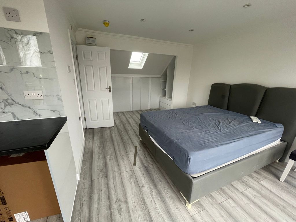 Property photo 2 of 9 Photo 1