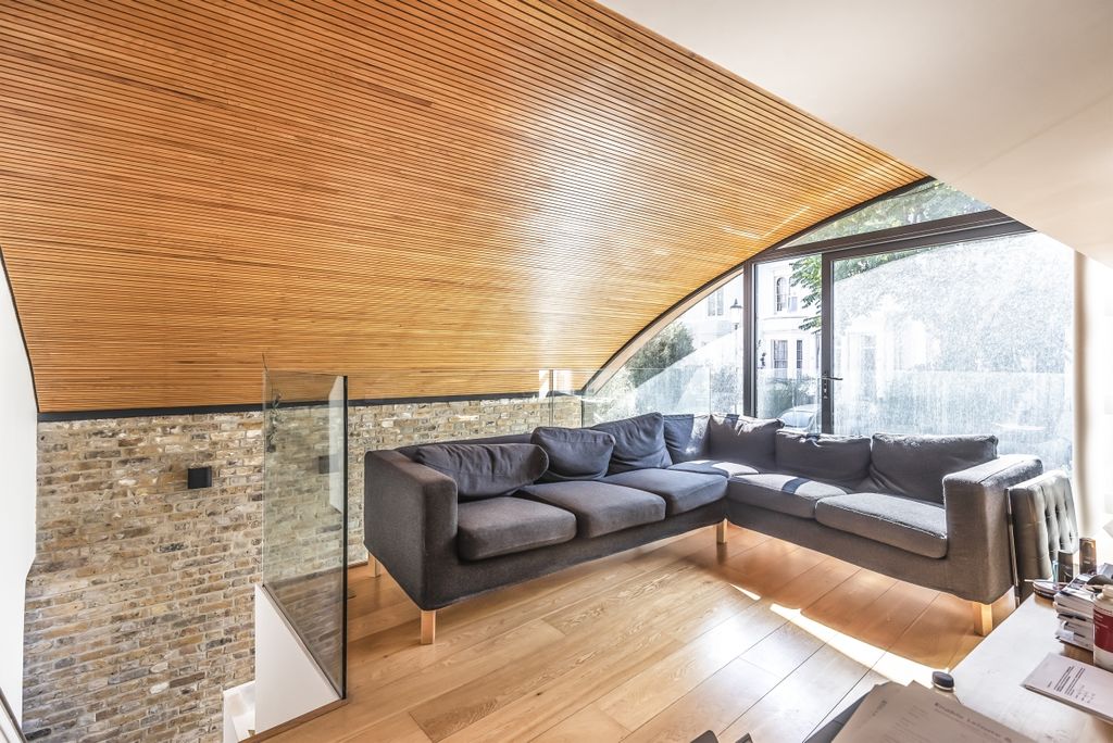 Property photo 2 of 8 Reception Room