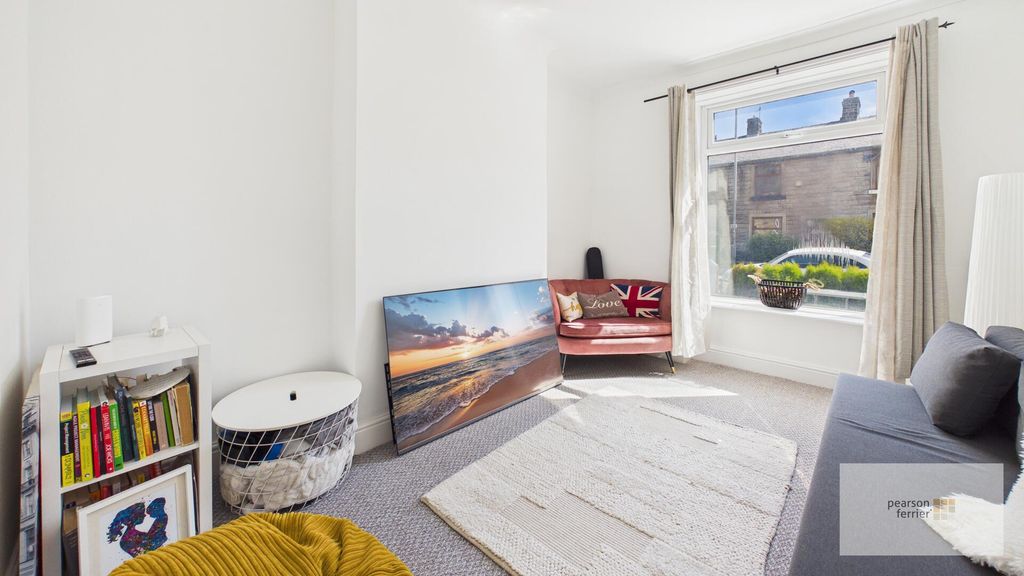 Property photo 2 of 10 Living Room