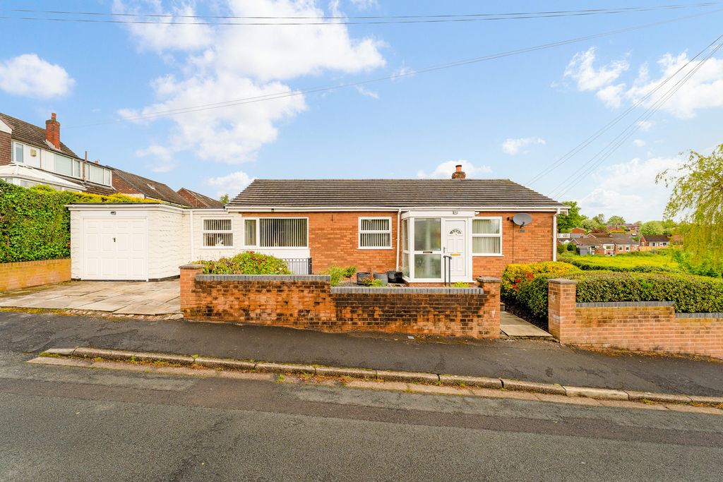 Property photo 2 of 26