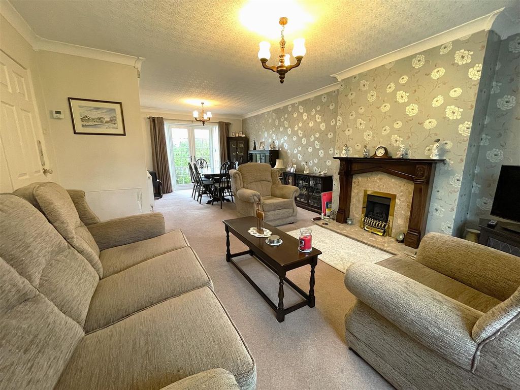 Property photo 2 of 36 Lounge Diner